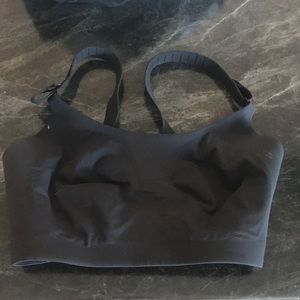 LULULEMON booby bracer sports bra